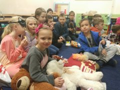 Dzień Misia i Dzień Życzliwości w klasach IIa i IIc