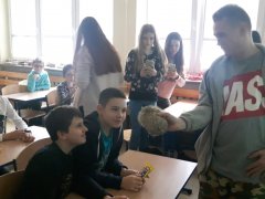 Wolontariusze ze stowarzyszenia  EKOSTRAŻ przeprowadzili zajęcia dla klas 4 i 5