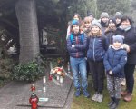 Odwiedziny na grobie patrona 